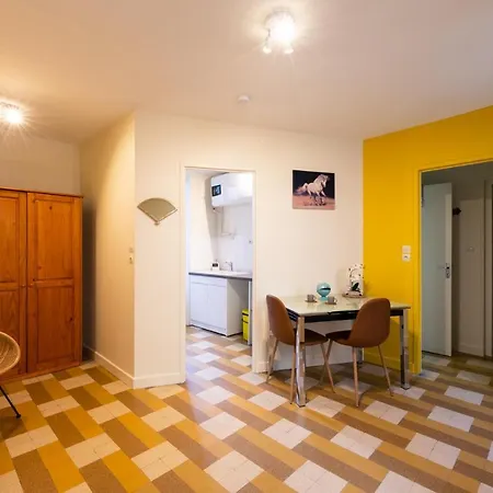 Ferienwohnung Les Orchidees Cluny Exterior foto