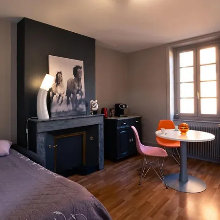 Ferienwohnung Les Orchidees Cluny Exterior foto